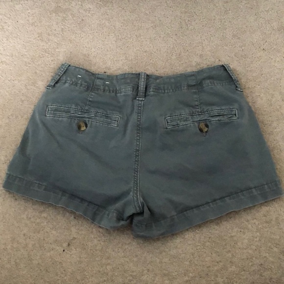 American Eagle super stretch shorts - Picture 2 of 4